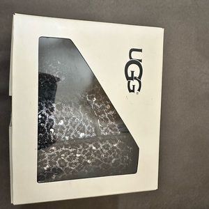 Baby leopard print Uggs